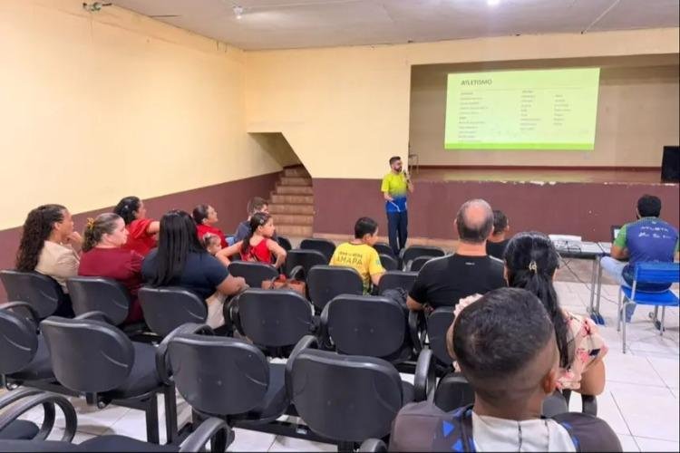 Governo do Amapá entrega passagens para delegação que vai disputar as Paralimpíadas Escolares 2026