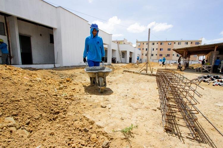 Creche do Conjunto Macapaba está com 70% da obra concluída