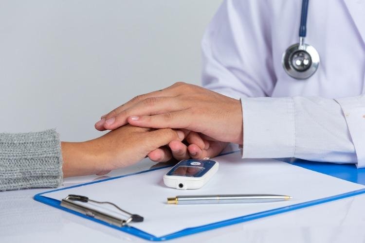 O que é inércia terapêutica? Atrasos no ajuste do tratamento do diabetes aumentam risco de complicações cardiovasculares e renais