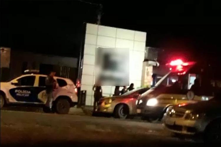 Vídeo mostra ação de policial civil que invadiu e atirou contra clientes de bar no AP