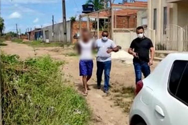 ACUSADO DE USAR PEDAÇOS DE MADEIRA PARA DESFERIR VIOLENTOS GOLPES NA CABEÇA DA VÍTIMA É PRESO