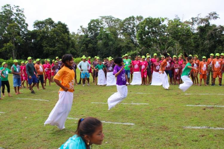 Iniciativa promove esporte e valorização da cultura entre juventude ribeirinha