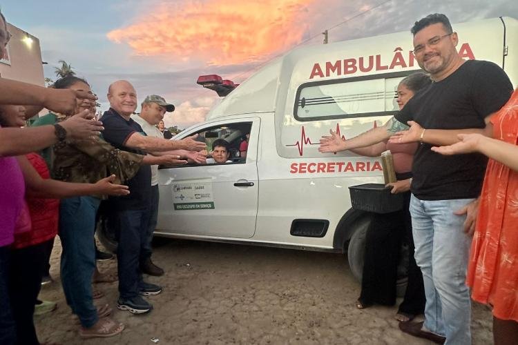 Entrega de ambulância reforça atendimento à comunidade Matão 2 do Piaçacá