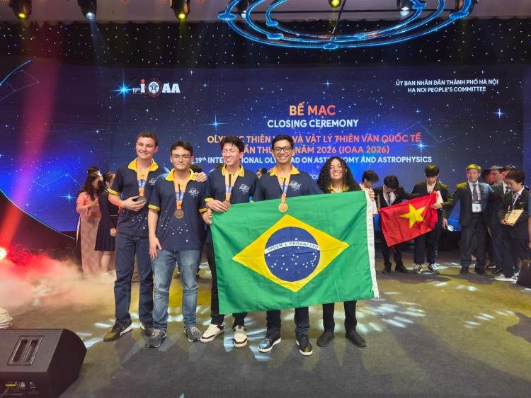 Brasil faz história na Olimpíada Internacional de Astronomia e Astrofísica
