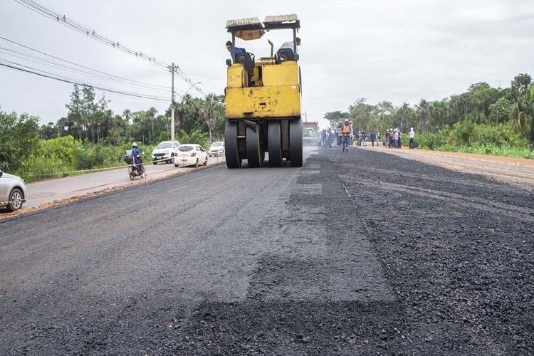 Nova Duca Serra: trecho da ponte sobre a Lagoa começa a ser asfaltado