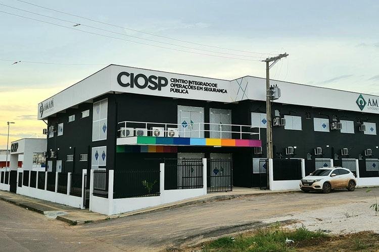 MULHER É PRESA EM FLAGRANTE ACUSADA DE MATAR O MARIDO DURANTE DISCUSSÃO DE CASAL