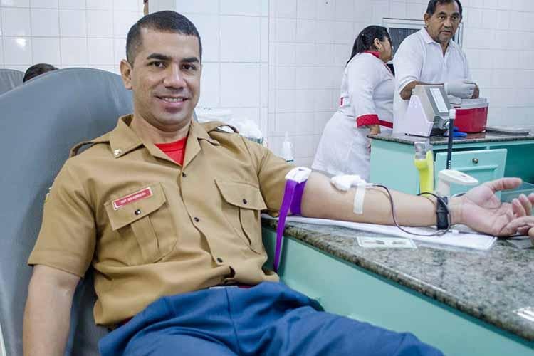 Doação de sangue: Bombeiros participam de campanha do Carnaval