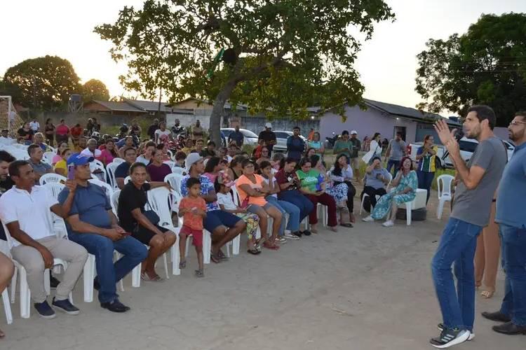 Governo do Amapá reúne com moradores do Parque Aeroportuário para alinhar a entrada dos serviços de pavimentação no bairro