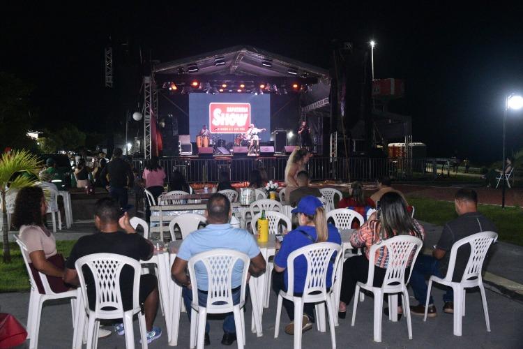 Luau do Macapá Verão reúne grande público e movimenta o Balneário da Fazendinha