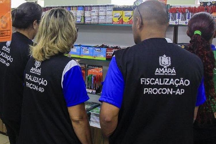 Estabelecimento que vendia produtos vencidos é autuado pelo Procon