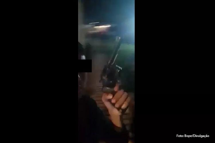 Adolescente suspeito de 7 homicídios e roubos morre em troca de tiros em Santana, no AP