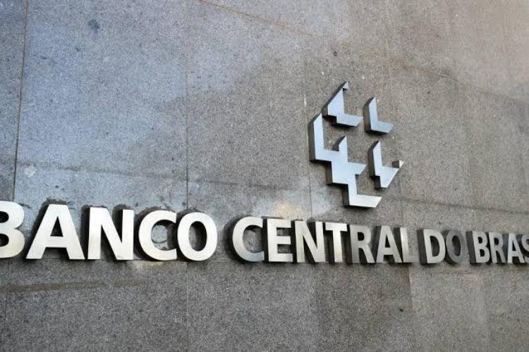 Crise STF x Varejo: 10 economistas alertam que queda inicial mantém 98% da Selic em patamar restritivo