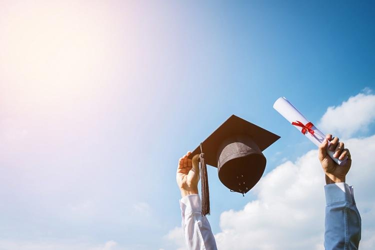 Seu diploma superior é reconhecido pelo MEC? Saiba como verificar