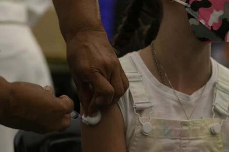 Fake news sobre vacinas: o impacto negativo na vacinação infantil no Brasil