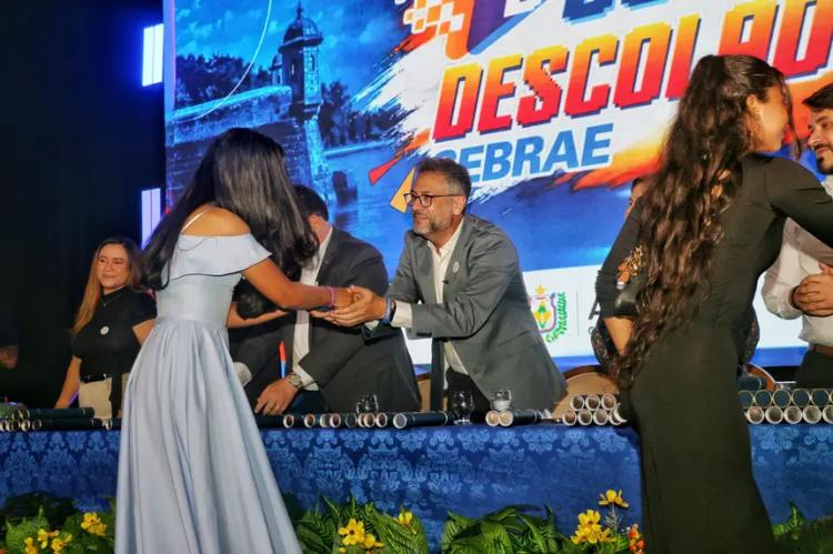 'O Jovem Descolado abriu muitas portas na minha vida', diz jovem durante cerimônia de formatura em Macapá