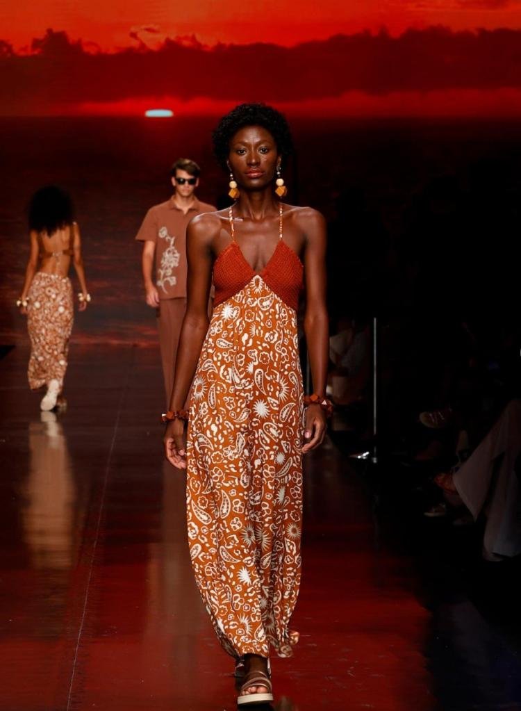 Conheça Naicy - imigrante do Guiné-Bissau desponta como modelo no Brasil