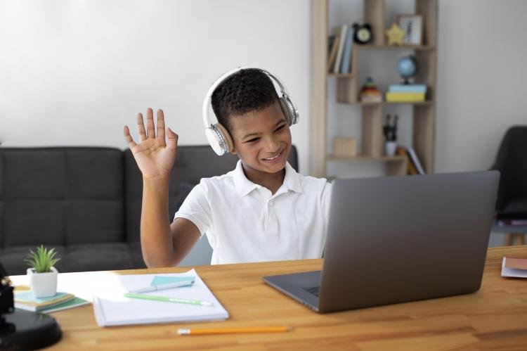 Conectividade nas escolas públicas: MCom e Unicef  firmam compromisso