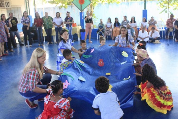 Festa de Folclore dos Pais e Amigos dos Excepcionais de Macapá promove alegria para as crianças da entidade