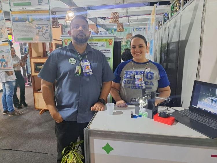 Degradação de plástico composto por amido de mandioca é tema de pesquisa da Ueap na 53ª Expofeira