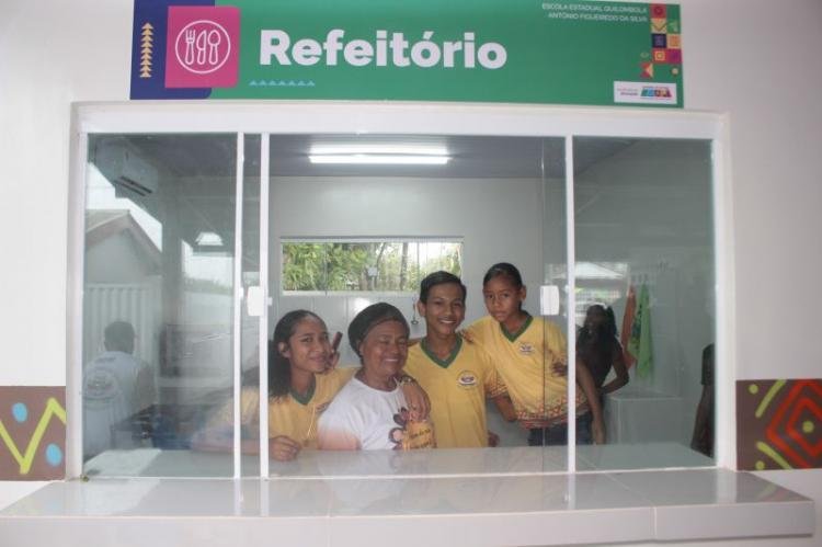"Agora dá satisfação estudar", diz aluna sobre Escola Quilombola Antônio Figueiredo reinaugurada pelo Governo do Estado em Macapá