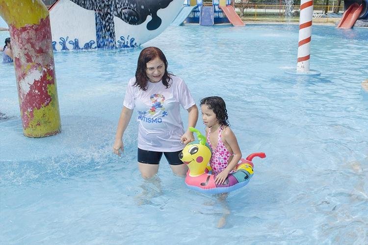 Centro de Reabilitação utiliza atividades recreativas como terapia para pacientes autistas