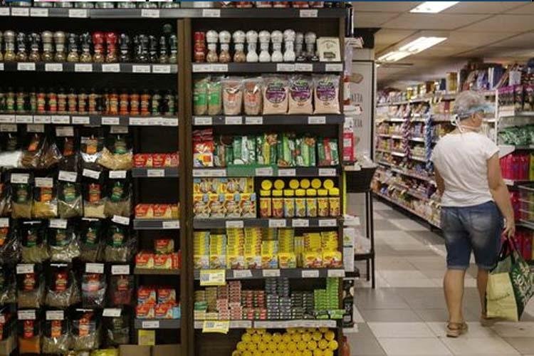 Consumo dos lares brasileiros caiu 2,33% entre julho e agosto