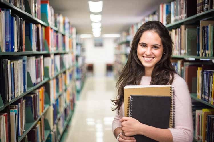 Estudantes com contratos inadimplentes do Fies podem fazer renegociação