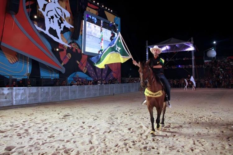 "A Expofeira voltou para desenvolver o Amapá", diz governador do Amapá na abertura da etapa nacional do rodeio da 53ª Expofeira