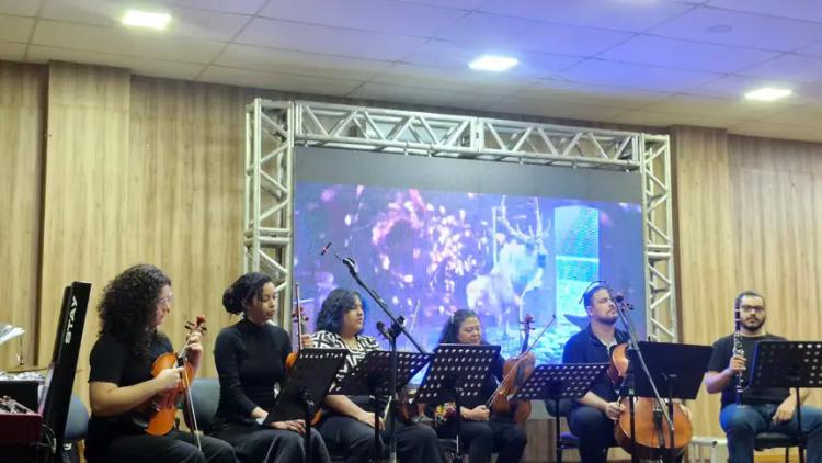 Emoção, talento e cinema marcam recitais de violão e piano no Centro de Educação Profissional de Música Walkíria Lima, em Macapá