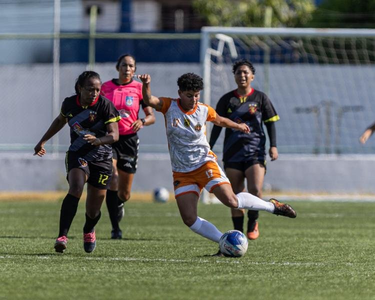 Curiaú vence de goleada a terceira rodada da Taça das Favelas Petrobras Feminina Amapá e garante vaga na semifinal, no domingo (18) 