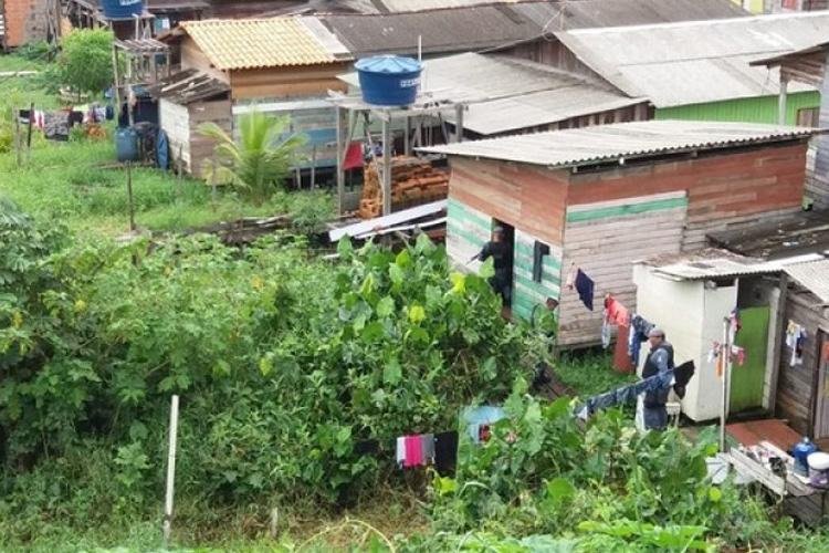 Jovem de 18 anos é morto em tiroteio com a polícia na zona norte