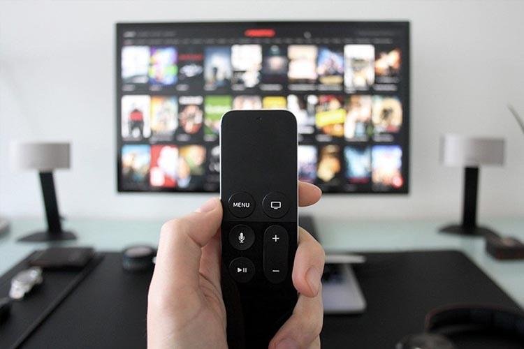 Lei prorroga até 2038 cota para produções brasileiras na TV paga