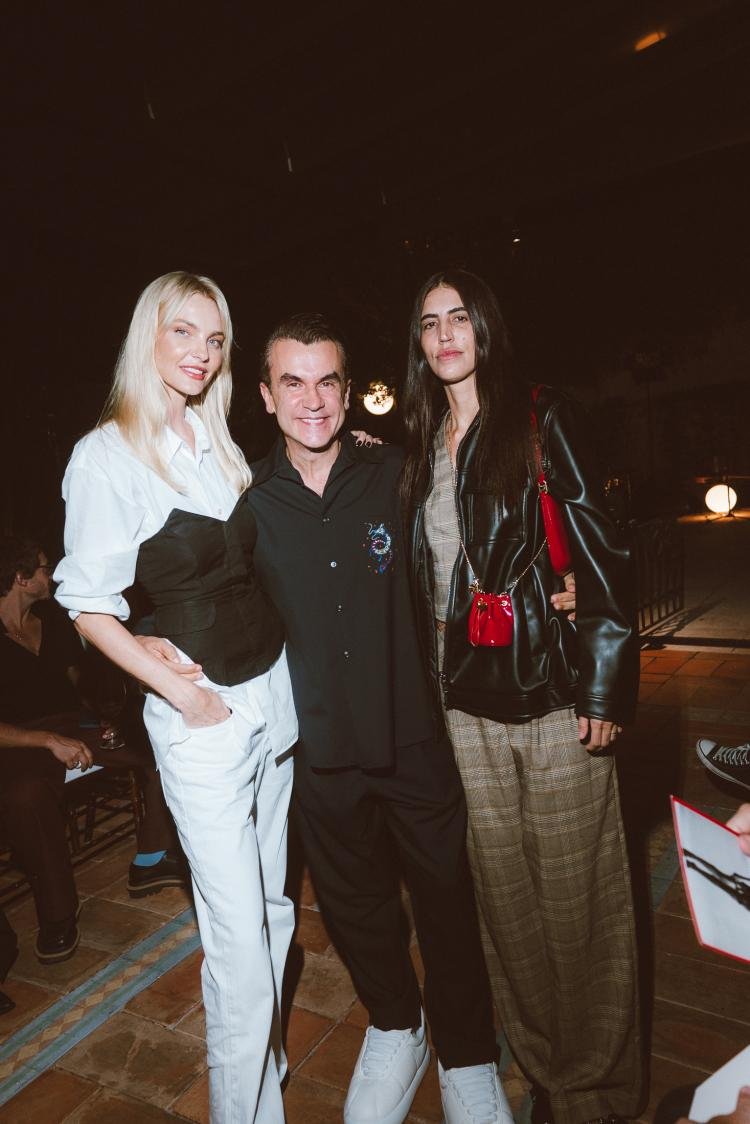Agência de supermodelos apresenta time de new faces para o mercado da moda!
