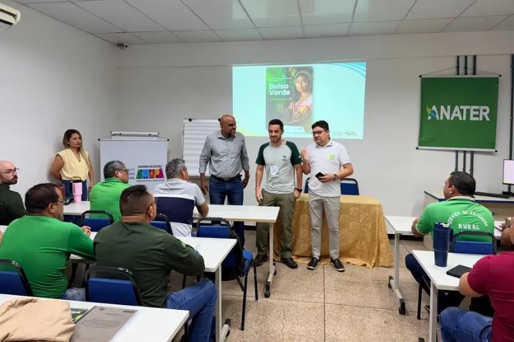 Governo do Amapá realiza formação instrumental para execução do Programa Bolsa Verde em Macapá