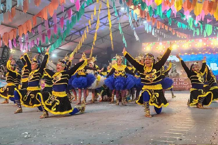 Arraiá do Povo: Brilho Junino e Explode Coração encerram festejos com homenagens ao Egito Antigo e à arte brasileira no 16º Arraiá No Meio Do Mundo