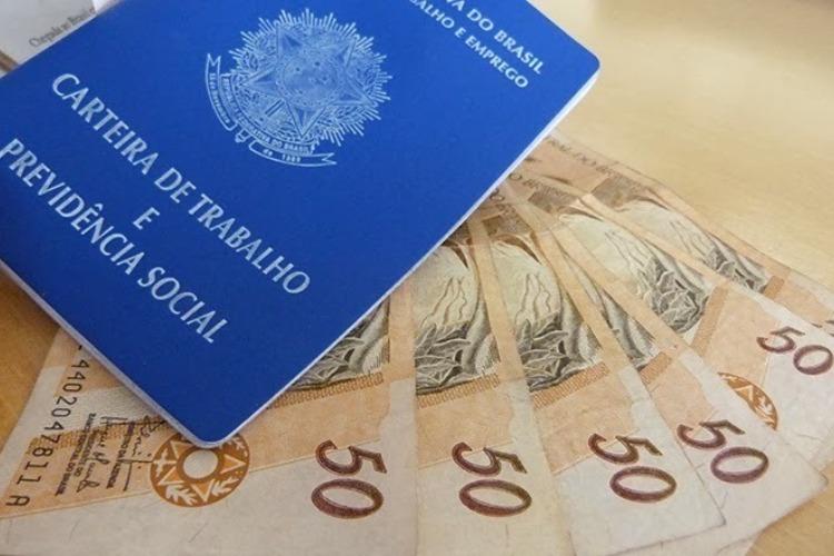 Décimo terceiro salário pode ajudar brasileiros no alívio das dívidas e equilíbrio do orçamento