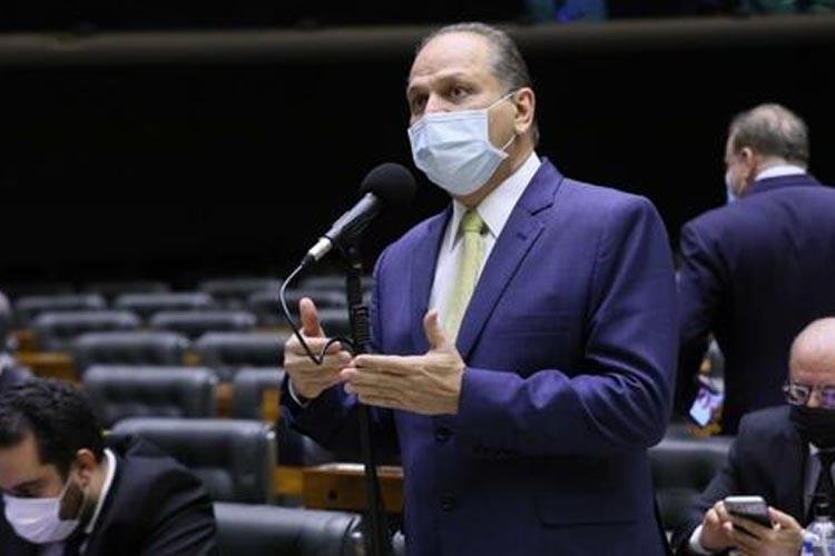 Câmara aprova projeto que permite retomada de obras paradas pelo FNDE