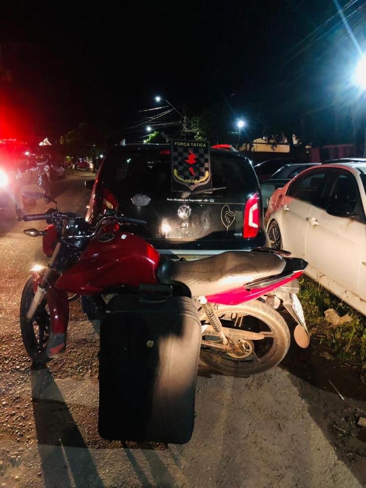 Operação policial resulta na prisão de traficantes e recuperação de veículo roubado em bairro do Amapá