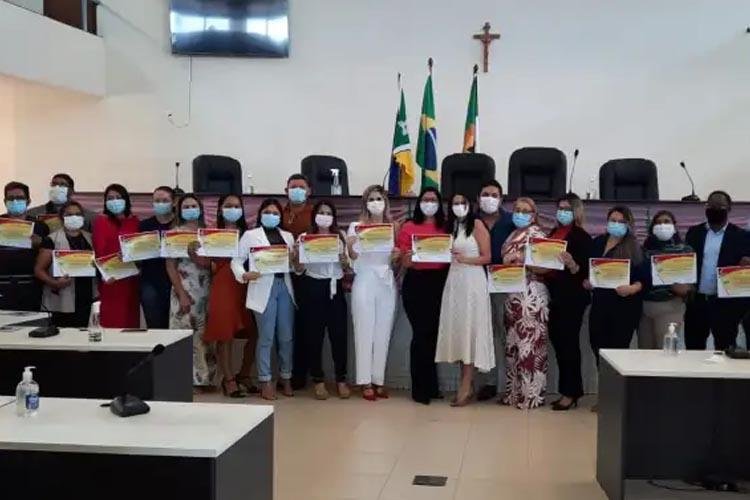 Profissionais da saúde recebem homenagem da Câmara Municipal pelo trabalho no enfrentamento à Covid-19