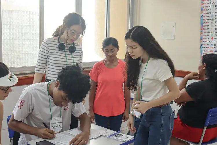 Mulheres do Residencial Miracema, em Macapá, recebem ação de saúde e bem-estar promovida pelo Governo do Amapá