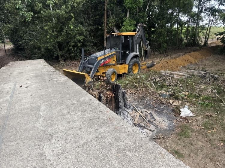 Nova adutora começa a ser instalada e vai reforçar abastecimento de água em Laranjal do Jari