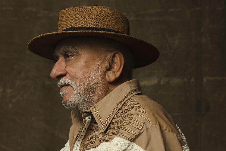 “Fim de Festa”: novo single de Manoel Cordeiro mistura Amazônia e Caribe em som pulsante