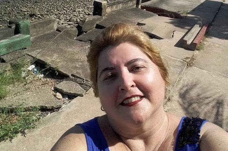 Poeta carioca erradicada no Amapá lança livro de poemas sobre o mar
