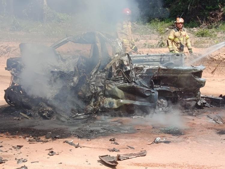 Homem morre carbonizado após grave acidente na BR-156, no sul do Amapá