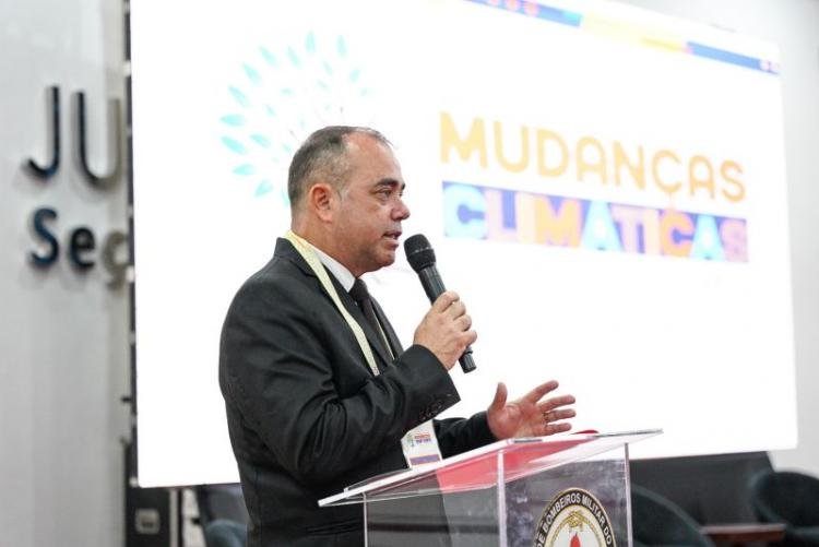 Pré-COP30: Governo do Estado debate sobre mudanças climáticas no 1º Congresso de Defesa Civil do Amapá