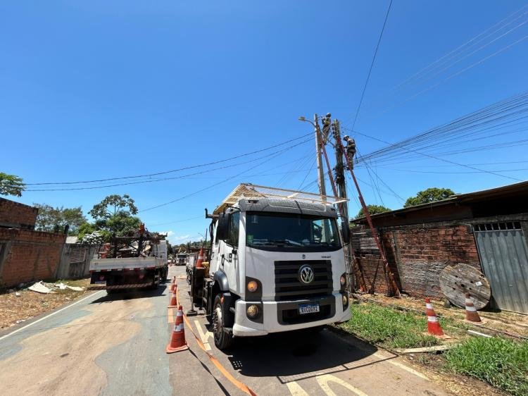 Mais de 400 moradores são beneficiados com reforço da rede elétrica no bairro Novo Horizonte