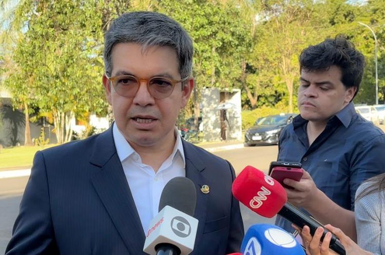 Randolfe: governo prepara MP para evitar impacto no valor da conta de energia