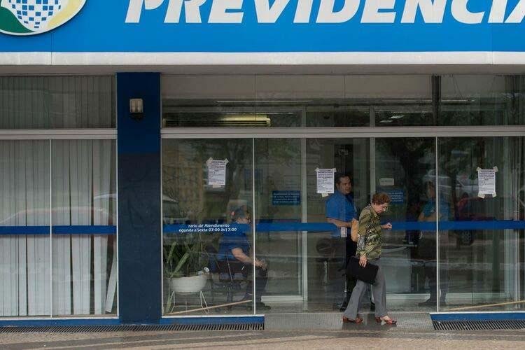 INSS concede mais 60 dias para que beneficiários resolvam pendências junto ao órgão