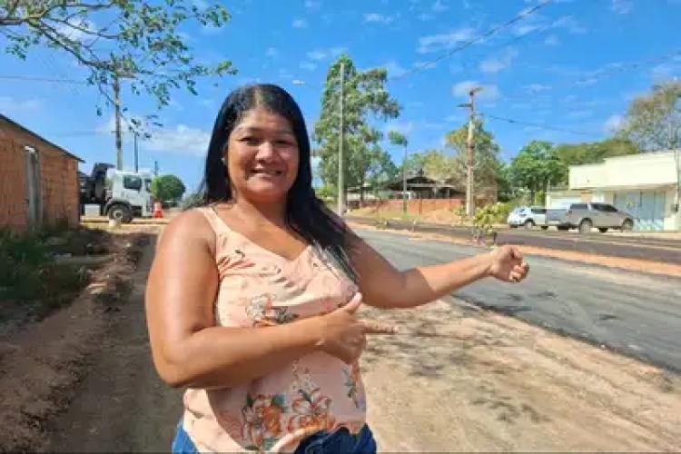 'Vai mudar a nossa realidade essa pavimentação', diz moradora da Avenida Santana em trecho asfaltado pela primeira vez
