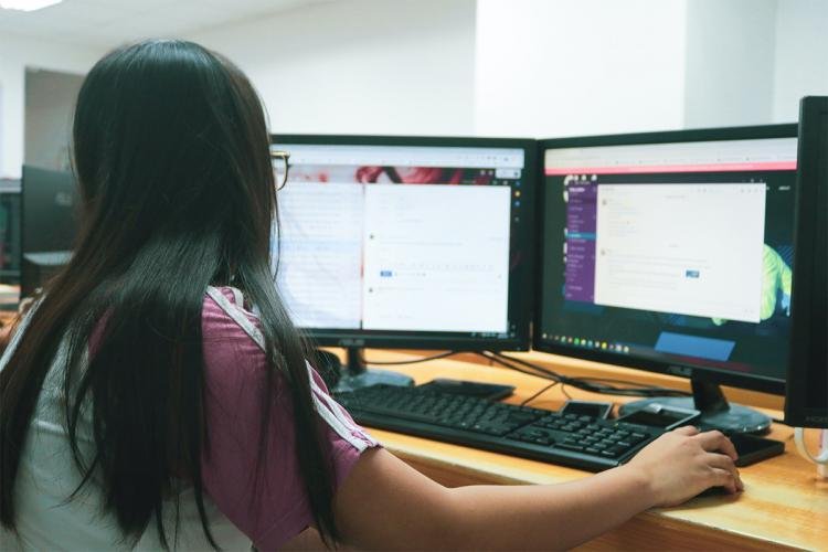 Qual curso escolher? Participe de evento gratuito com estudantes da área de computação da USP